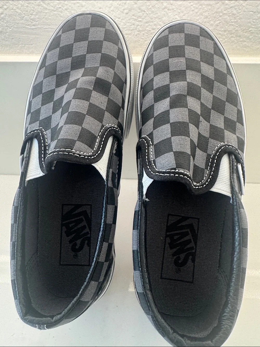 Vans Slip-On Checkerboard in Black and Gray